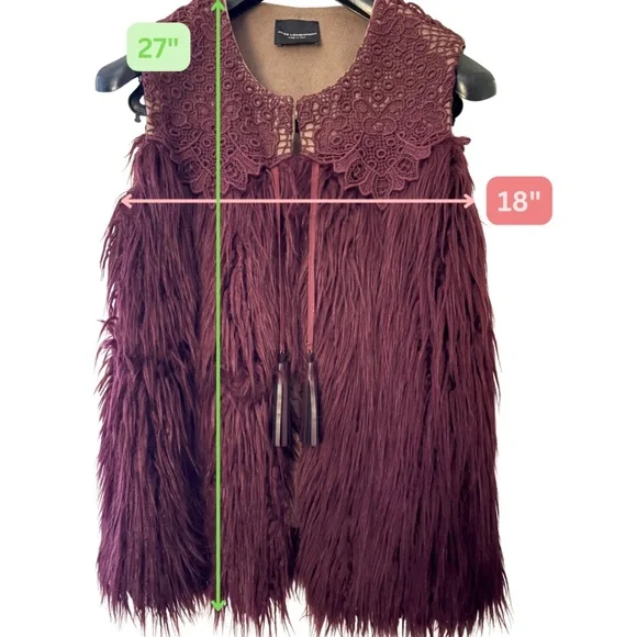 ⭐️ ATOS Lombardini Faux Fur & Crochet Vest Size 40 (Euro Size) - Picture 2 of 9